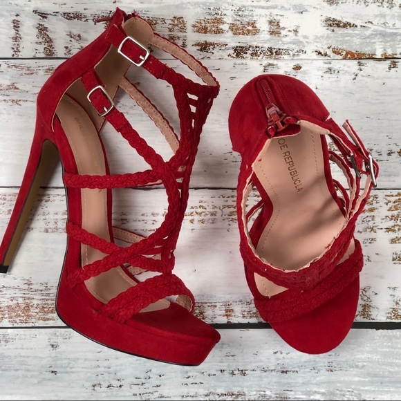 Red Heels - Picture 5 of 8